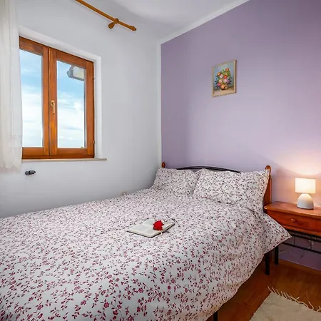 Apartman With A Swimming Pool Drenje, - 22992 *