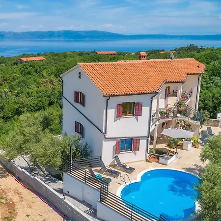 With A Swimming Pool Drenje, - 22992 Apartman *