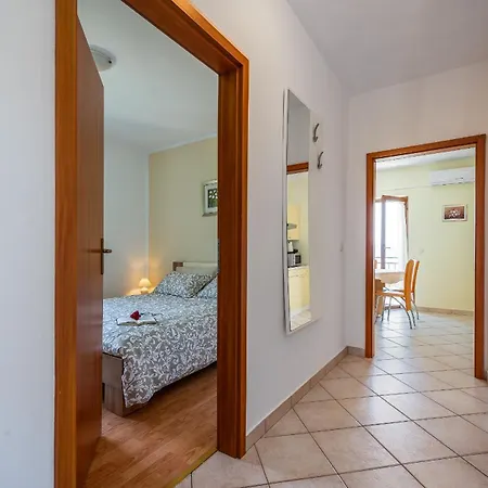 Appartement Family-friendly With Swimming Pool Drenje, - 22992 Labin (Istria)