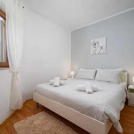 Family-friendly With Swimming Pool Drenje, - 22992 Appartement Labin (Istria)